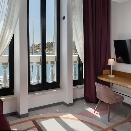 Porin 4* Makarska