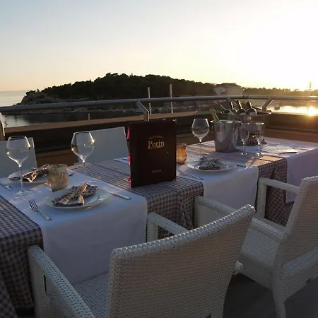 Porin 4* Makarska
